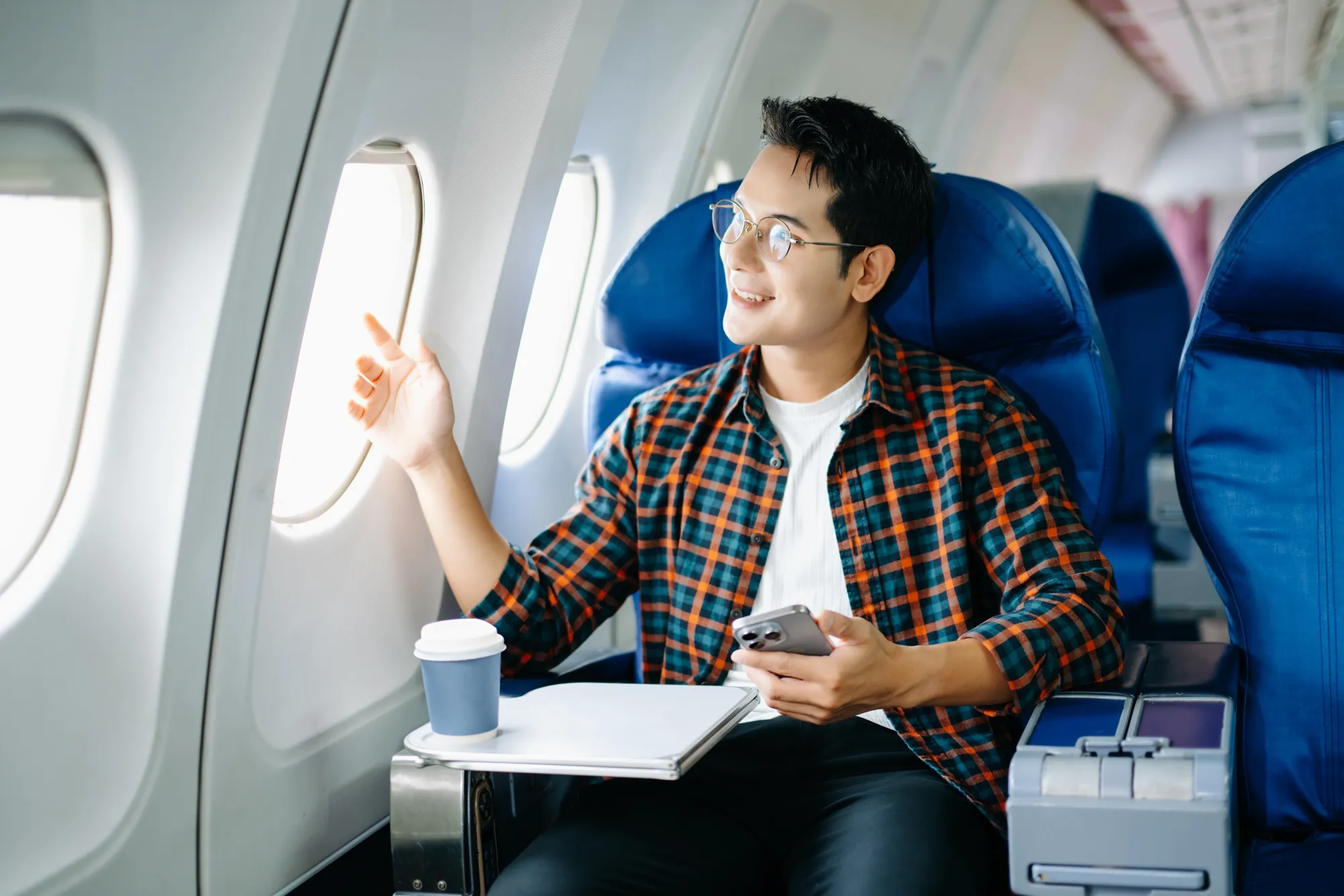 Top Airlines for Long Flights: Comfort, Service & Smart Travel Choices