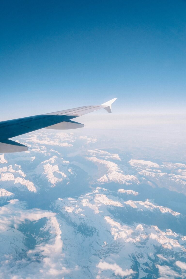 How to Choose the Best Seat on a Long-Haul Flight (and Which Seats to Avoid)